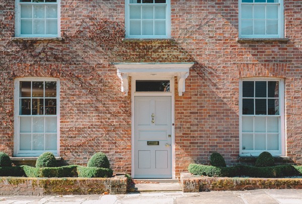 outside of house with kerb appeal